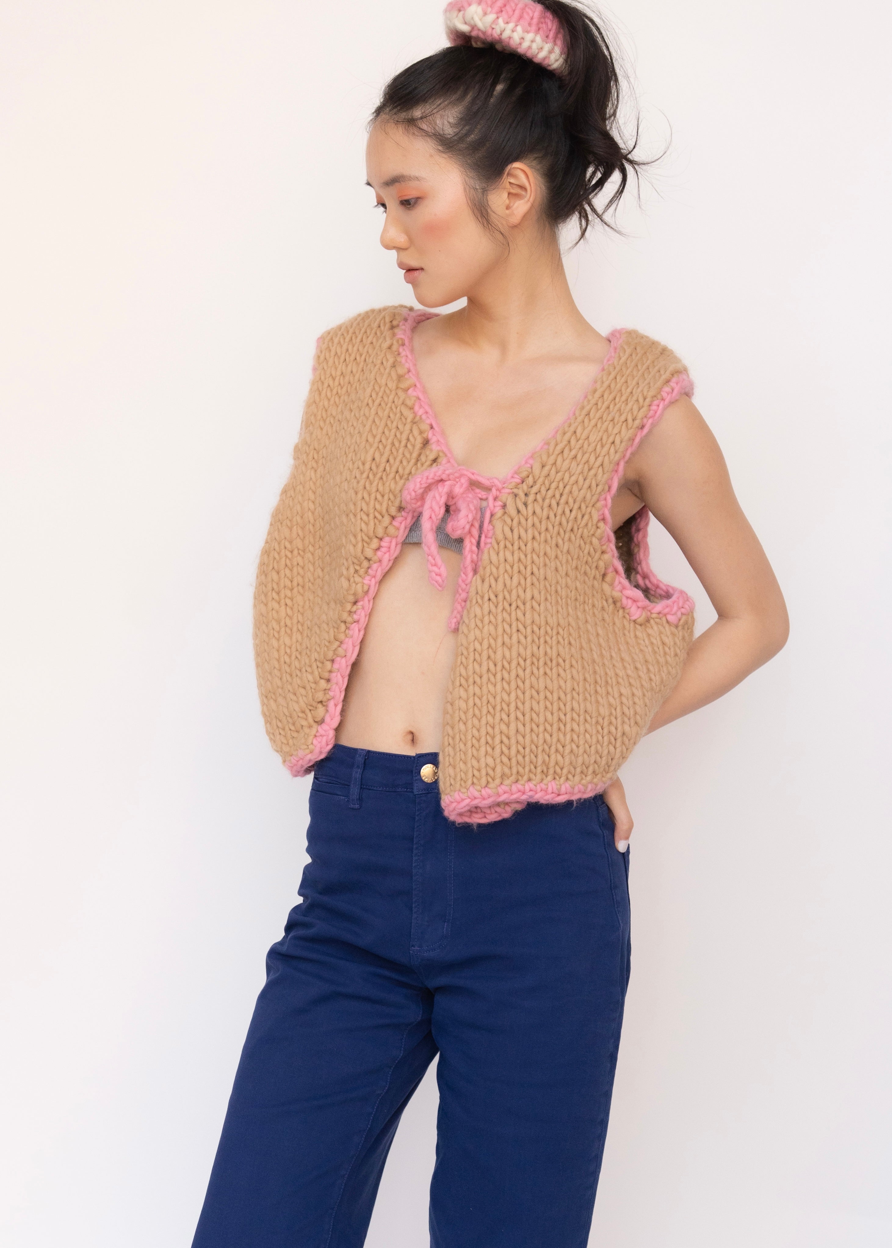 Bow Vest Knit Kit