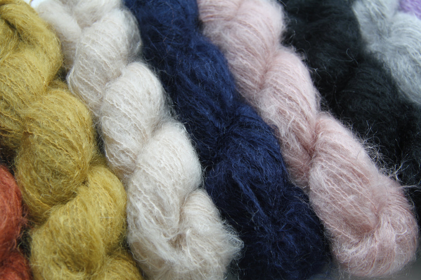 Mohair Cloud - Silver Gray (Hank)