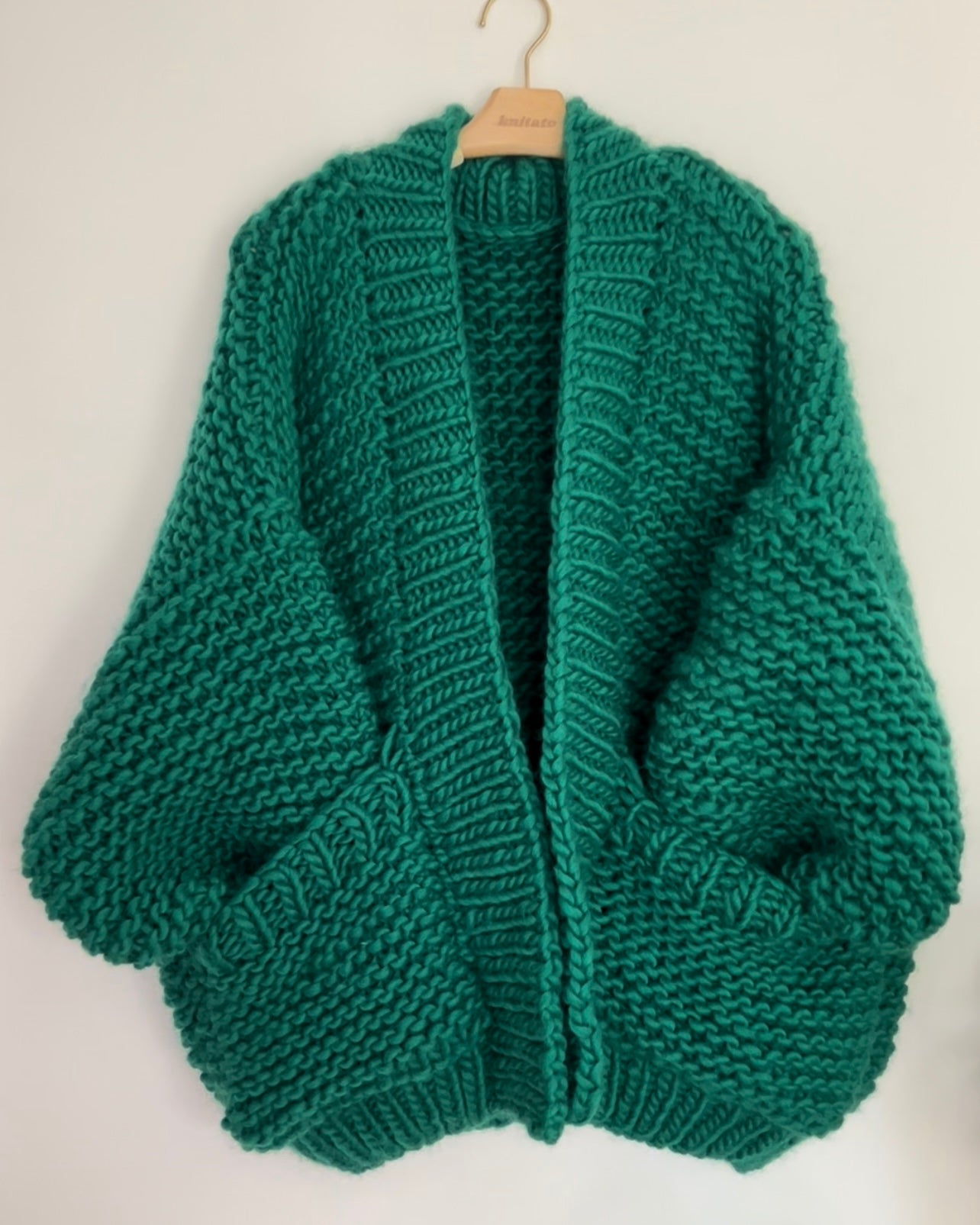 Woodie Oversized Cardigan Beginner Knit Kit